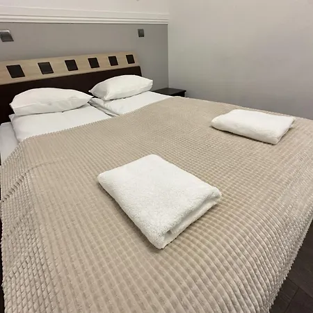 Modern Near Opera House Apartment Lemberg