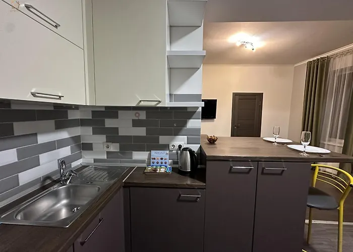 Modern Near Opera House Apartment